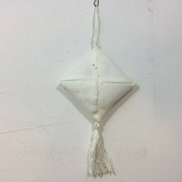 Handmande Hardanger Embroidered White Red Tassel Christmas Tree Ornament - Picture 5 of 7